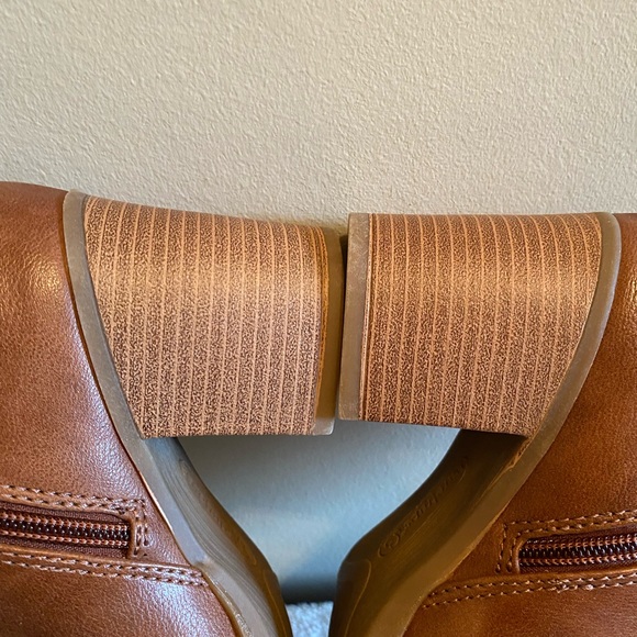 BareTraps Brown Ankle Boots - Picture 8 of 10
